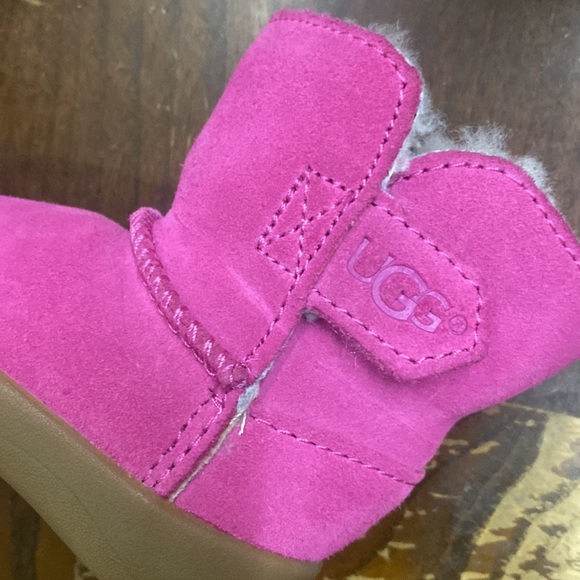 NWOB UGG Toddler kids infants girls Shoes boots warm - Picture 8 of 11